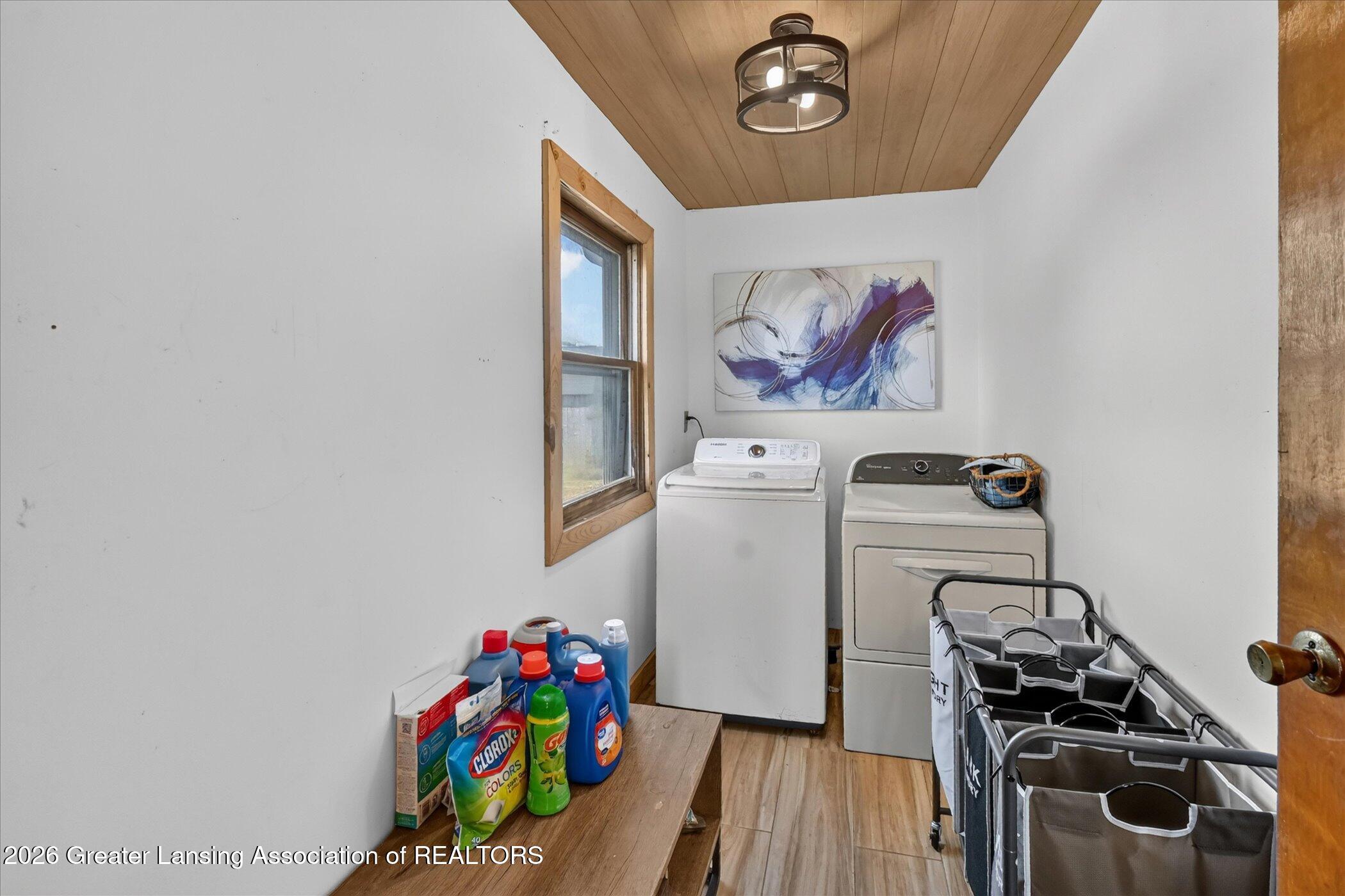 6292 East Gratiot Road Elsie, MI 48831 - Photo 13 of 46 39-6292-E-Gratiot-Rd-Bannister-WindowSti