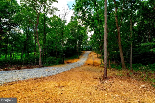 $149,900 | 15 Mont View Lane, Luray, VA 22835