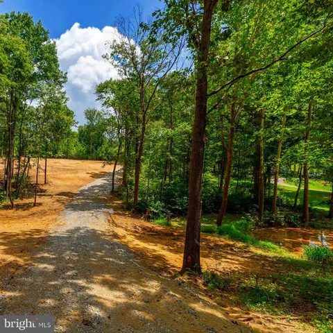 $149,900 | 15 Mont View Lane, Luray, VA 22835