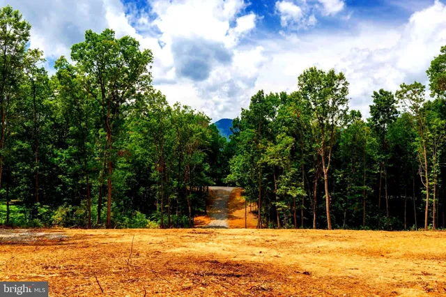 $149,900 | 15 Mont View Lane, Luray, VA 22835