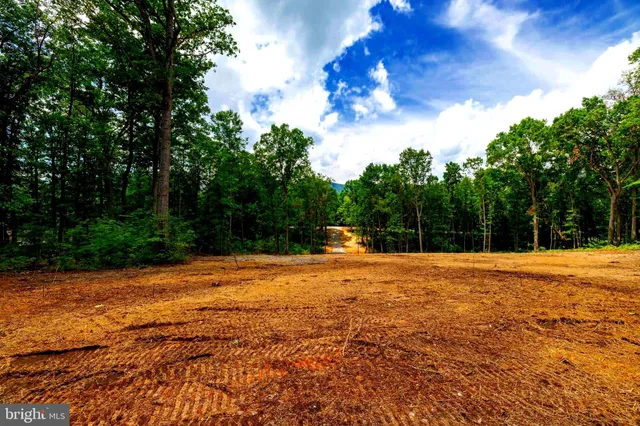 $149,900 | 15 Mont View Lane, Luray, VA 22835