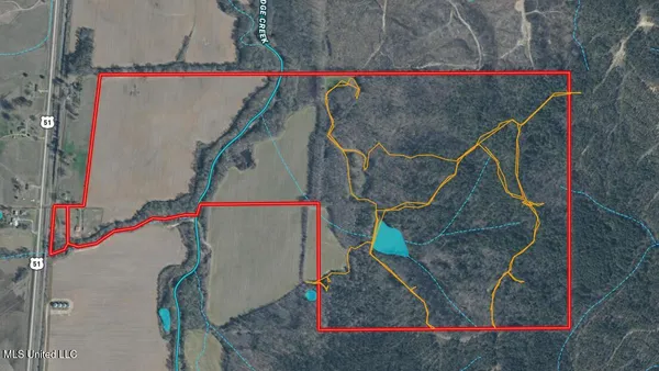 $725,000 | 51 U Highway South, Duck Hill, MS 38925