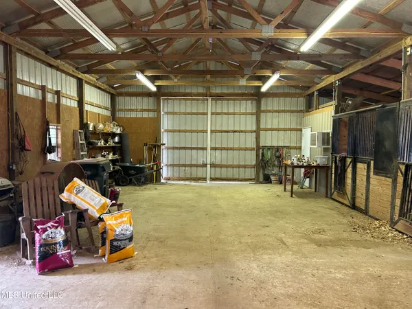 $725,000 | 51 U Highway South, Duck Hill, MS 38925