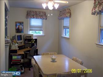 1116 Friendship Street Philadelphia, PA 19111 - Photo 3 of 6 Dining Room