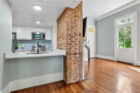 $424,000 | 913 Washington Avenue, Unit 3, New Orleans, LA 70130