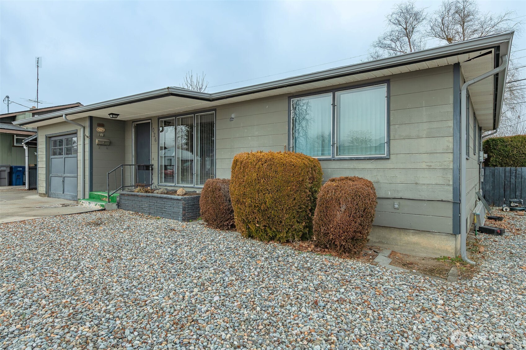 1026 Lindy Street Wenatchee, WA 98801 - Photo 5 of 39