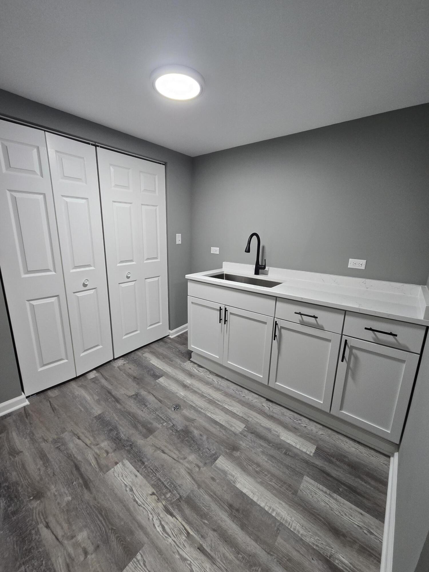 2100 West 2nd Avenue Gary, IN 46404 - Photo 16 of 22 a view of a kitchen with electric appliances