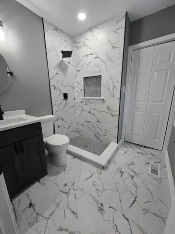 $250,000 | 2100 West 2nd Avenue, Gary, IN 46404