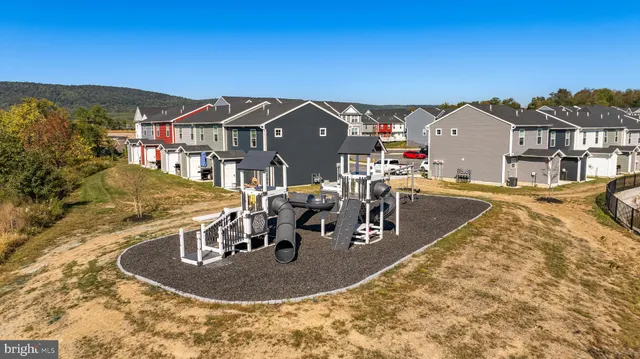 $1,974 | 2762 Maplewood Circle, Harrisburg, PA 17110