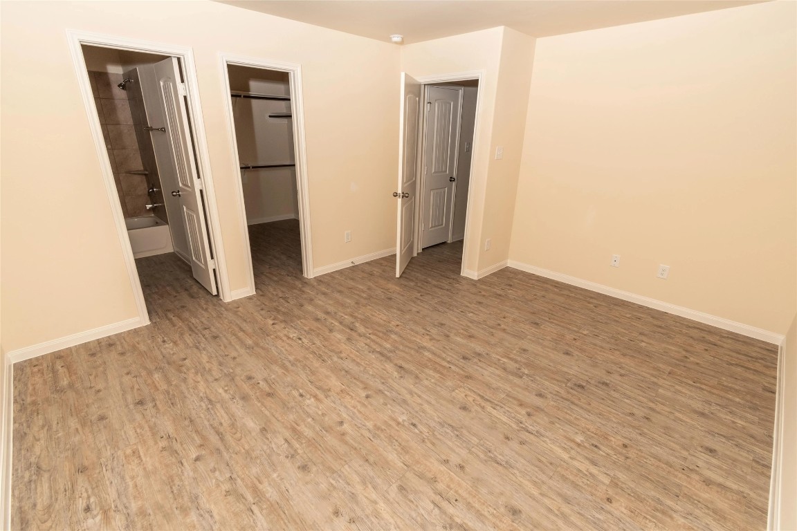 13010 Ristina Circle Houston, TX 77048 - Photo 8 of 10 Photos may be representative of the floor plan and not the exact home. Finishes, layout, and features of the actual property for lease may vary.