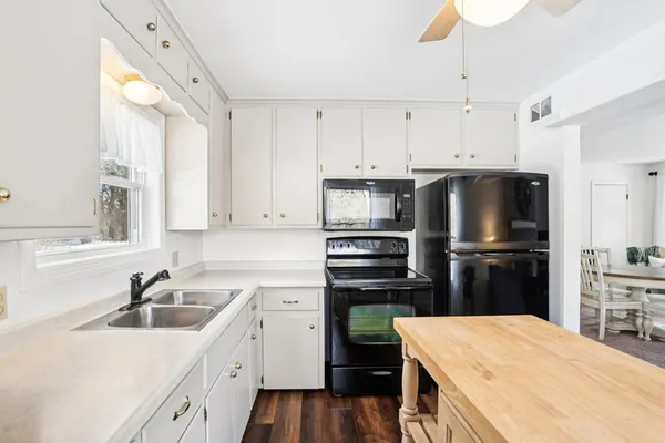 $399,900 | W10892 County Road V, Lodi, WI 53555