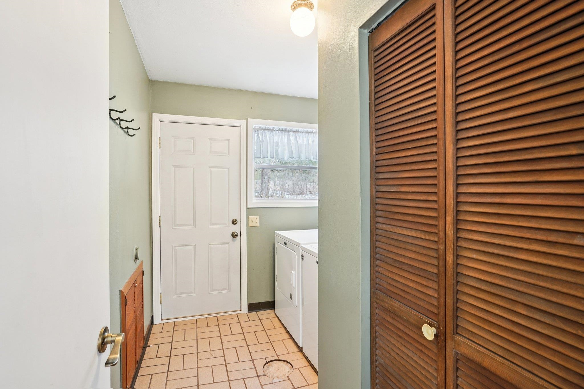 W10892 County Road V Lodi, WI 53555 - Photo 30 of 60