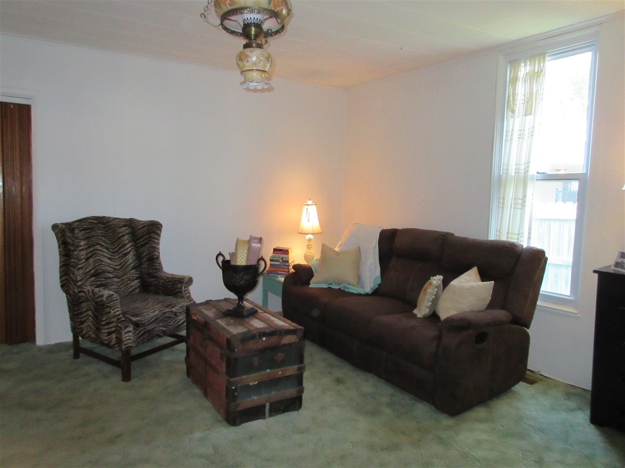 819 R Street Bedford, IN 47421 - Photo 2 of 22 Gallery Image 2