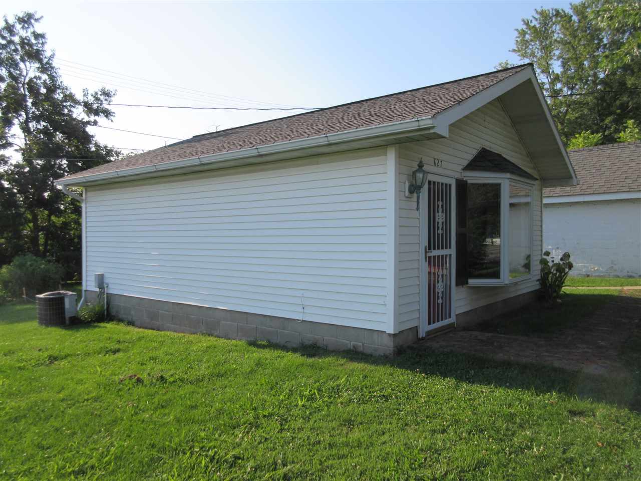 819 R Street Bedford, IN 47421 - Photo 18 of 22 Gallery Image 18