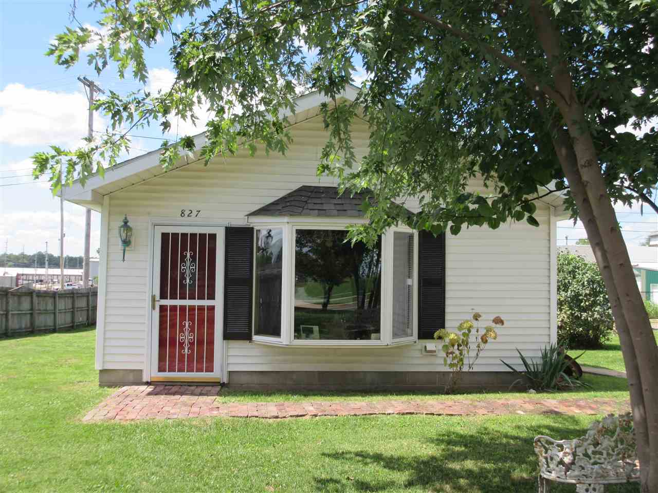 819 R Street Bedford, IN 47421 - Photo 7 of 22 Gallery Image 7