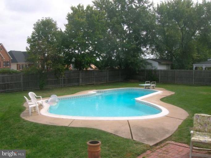 5829 Lebanon Road Alexandria, VA 22310 - Photo 15 of 20 Swimming Pool 2