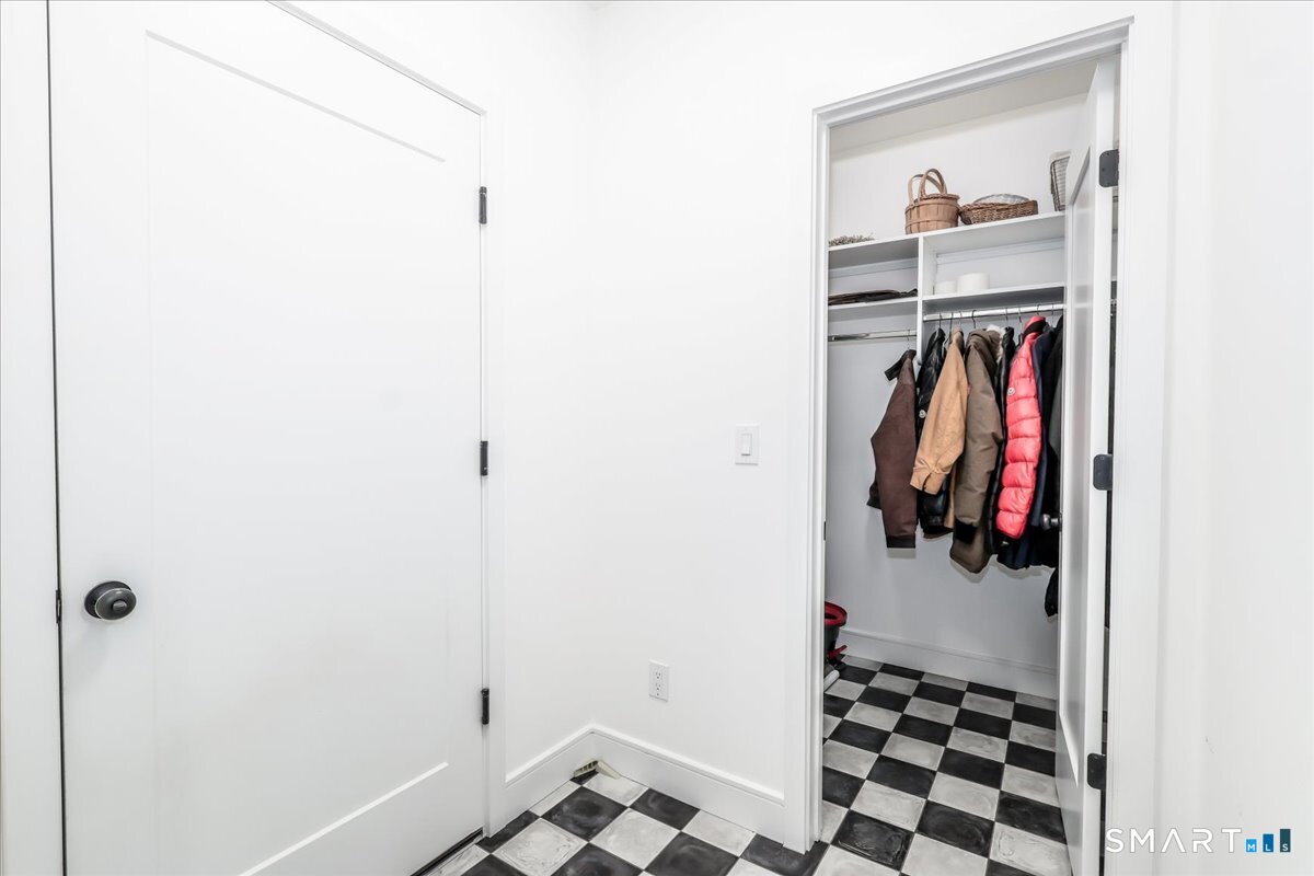 38 Hickory Lane Ridgefield, CT 06877 - Photo 17 of 37