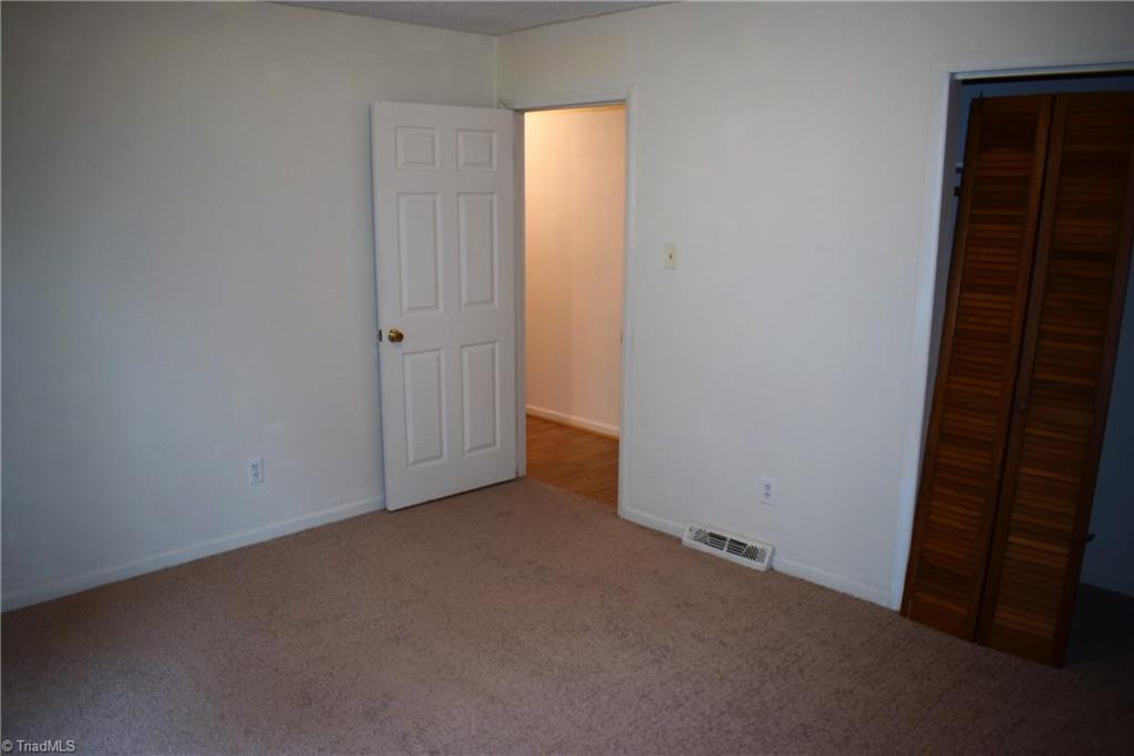 3216 Green Tree Road Thomasville, NC 27360 - Photo 12 of 16 Gallery Image 12