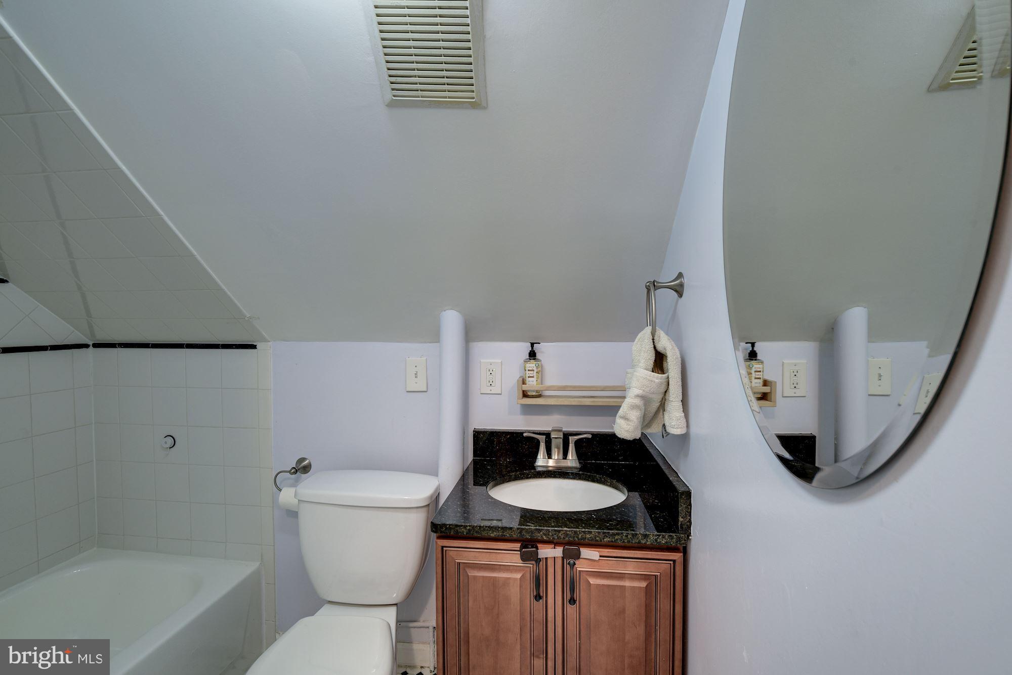 9708 Dilston Road Silver Spring, MD 20903 - Photo 11 of 19 Full Bath #2