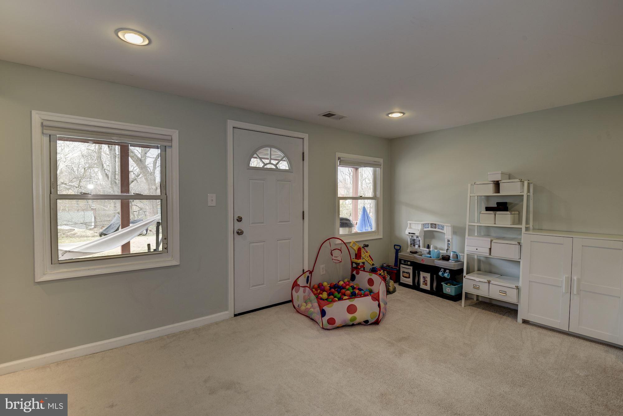 9708 Dilston Road Silver Spring, MD 20903 - Photo 13 of 19 Recreation Room