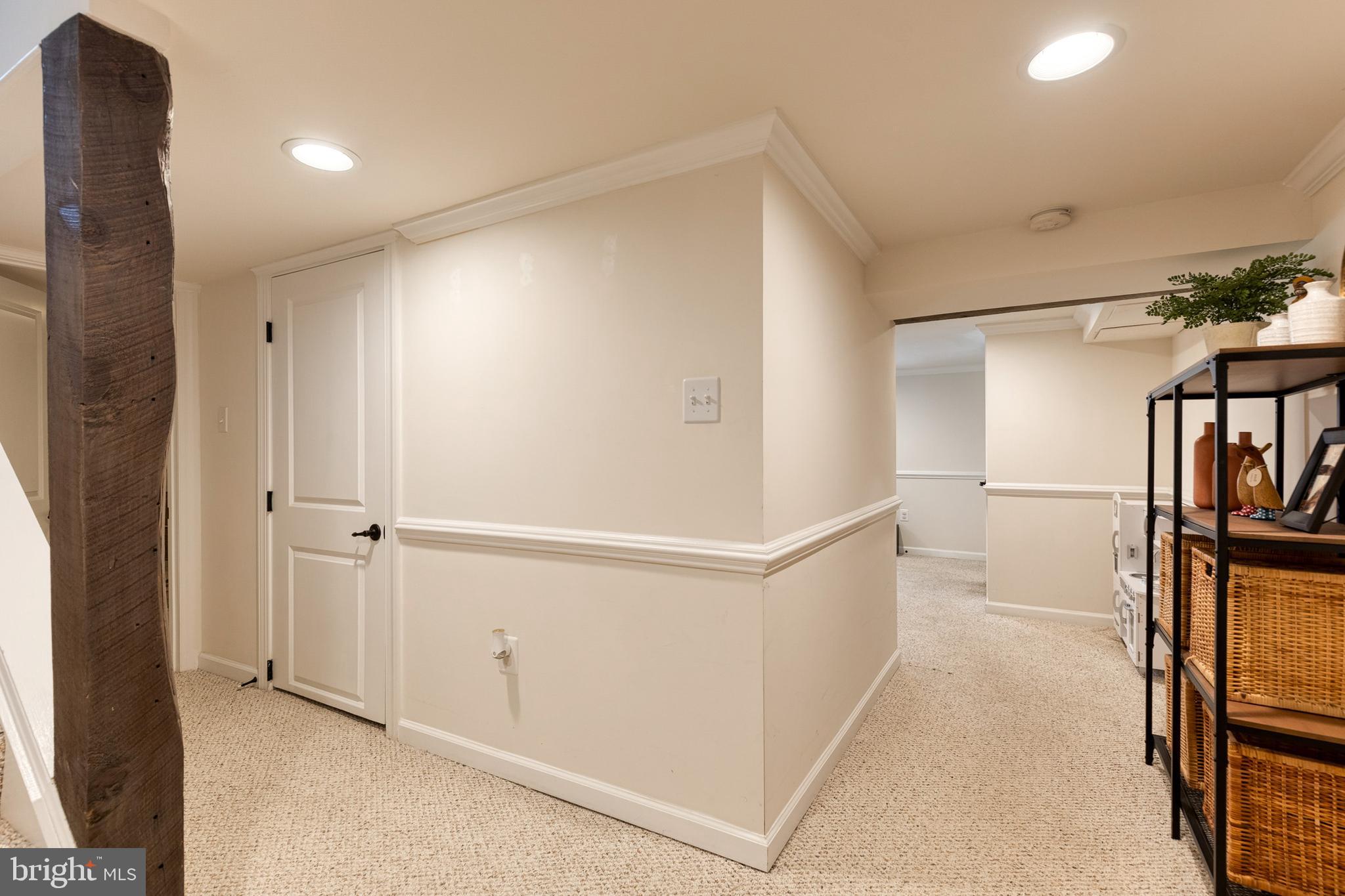 6504 Maplewood Road Baltimore, MD 21212 - Photo 29 of 45 a view of an entryway