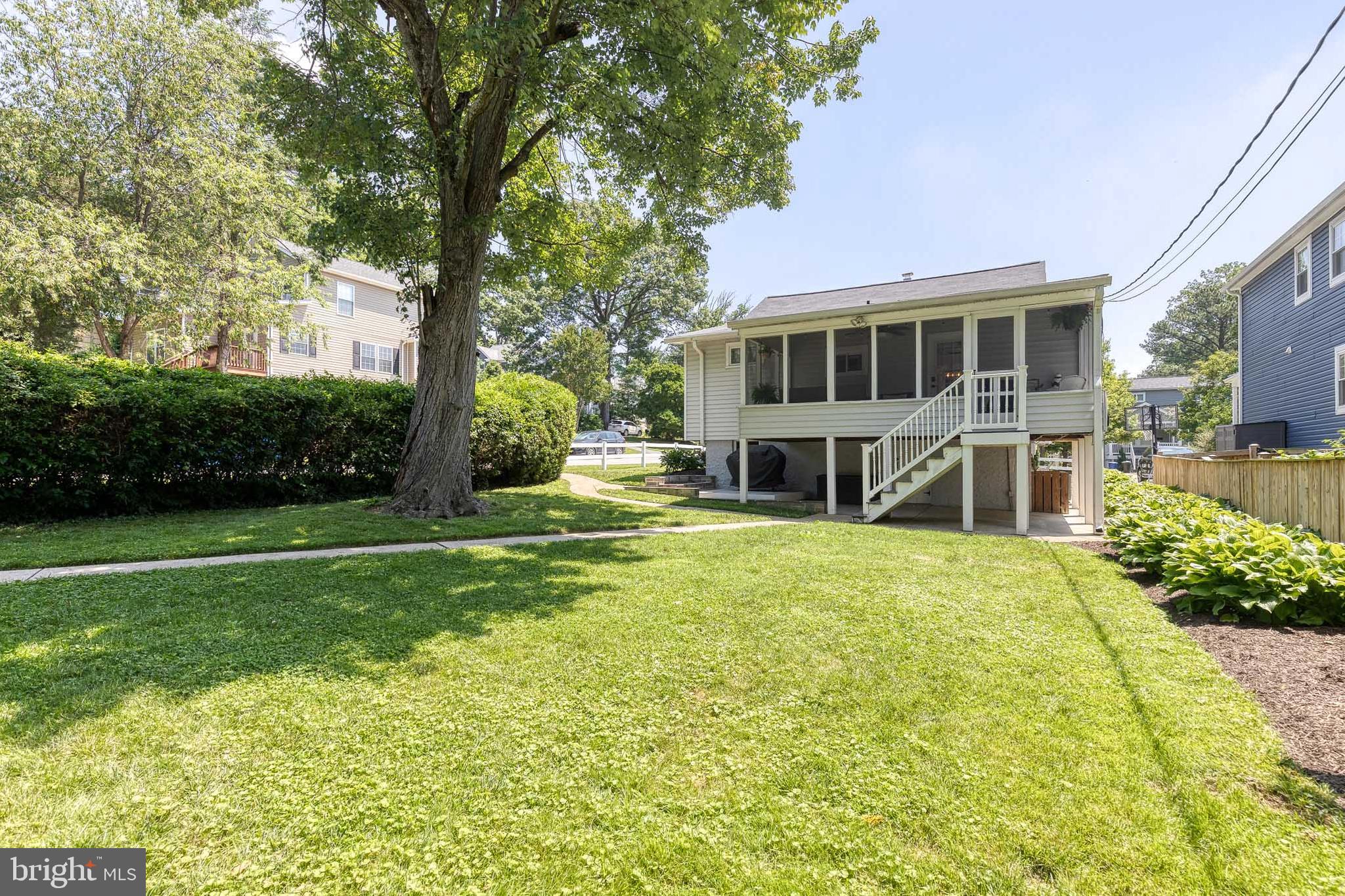 6504 Maplewood Road Baltimore, MD 21212 - Photo 39 of 45 a front view of a house with garden