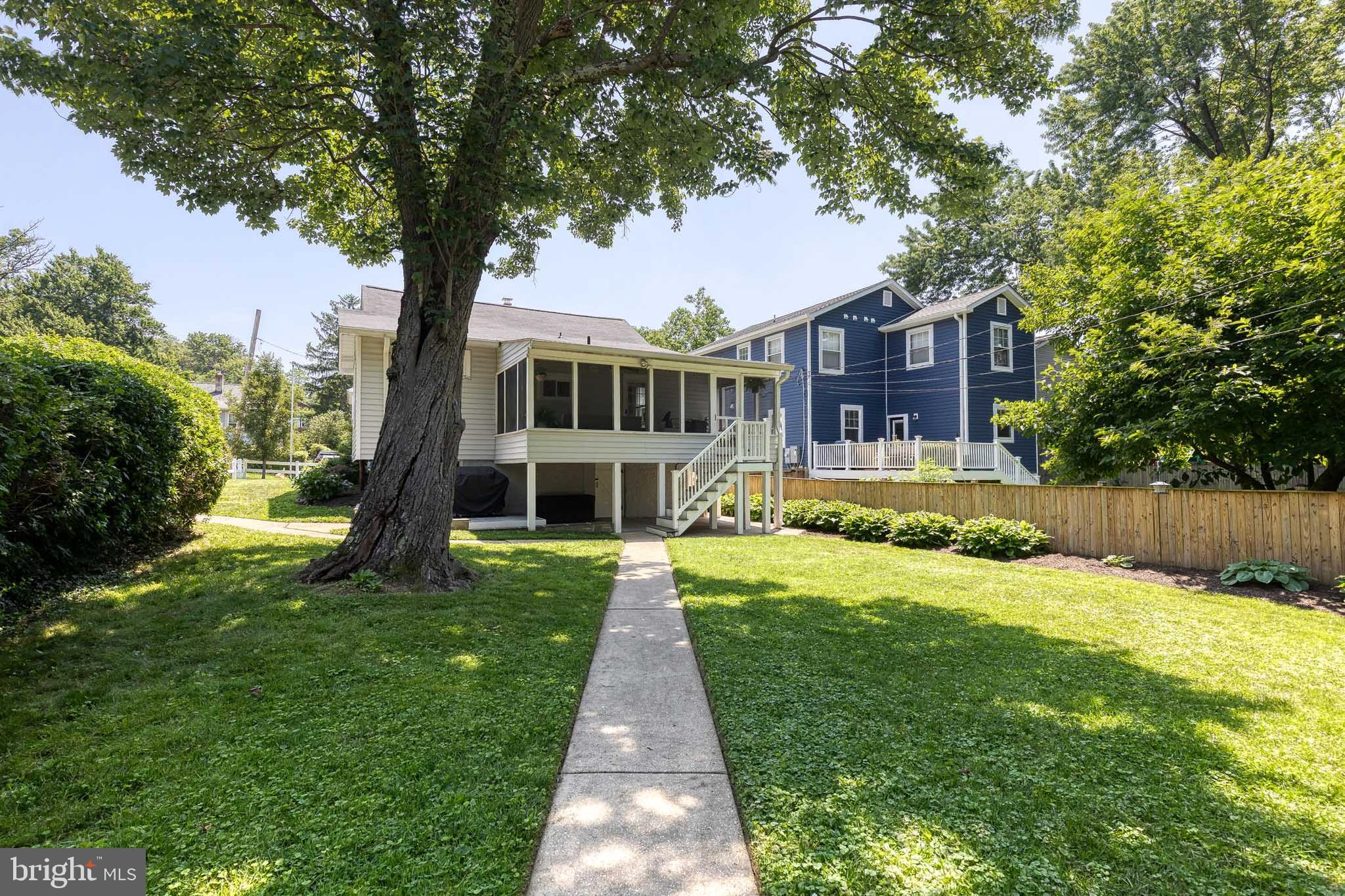 6504 Maplewood Road Baltimore, MD 21212 - Photo 41 of 45 a front view of house with yard and green space