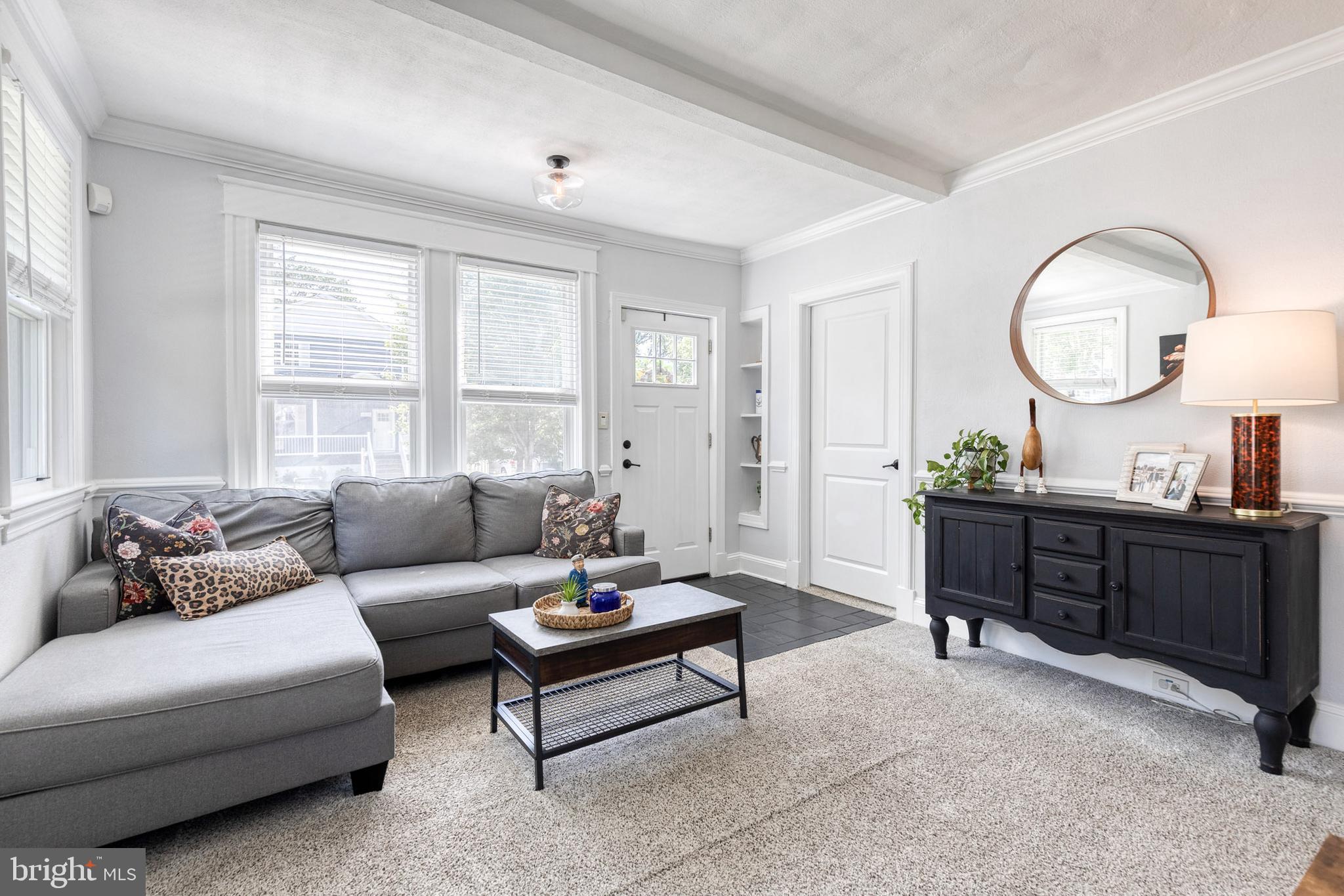 6504 Maplewood Road Baltimore, MD 21212 - Photo 5 of 45 a living room with furniture