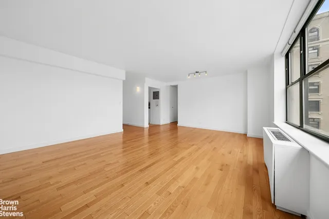 $2,000,000 | 2250 Broadway, Unit 10D | Upper West Side