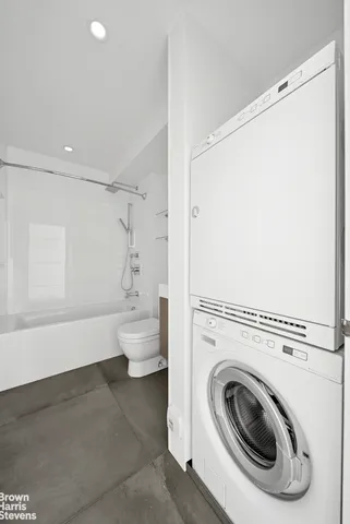 $2,000,000 | 2250 Broadway, Unit 10D | Upper West Side