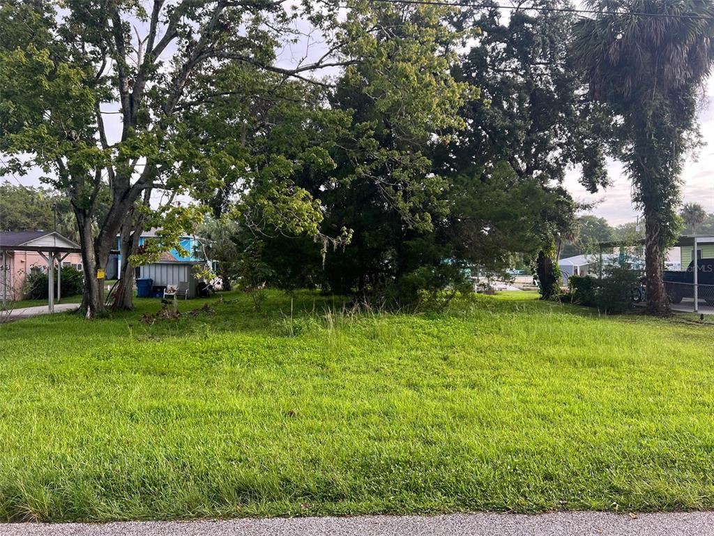 6049 Colony Circle Weeki Wachee, FL 34607 - Photo 2 of 17