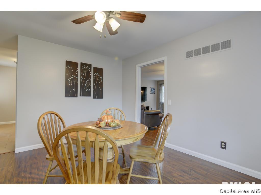 49 Inverness Road Springfield, IL 62704 - Photo 15 of 36