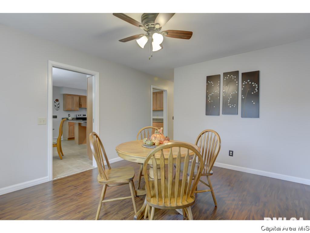 49 Inverness Road Springfield, IL 62704 - Photo 17 of 36