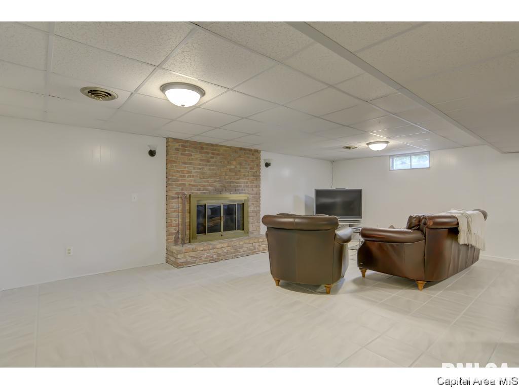 49 Inverness Road Springfield, IL 62704 - Photo 20 of 36