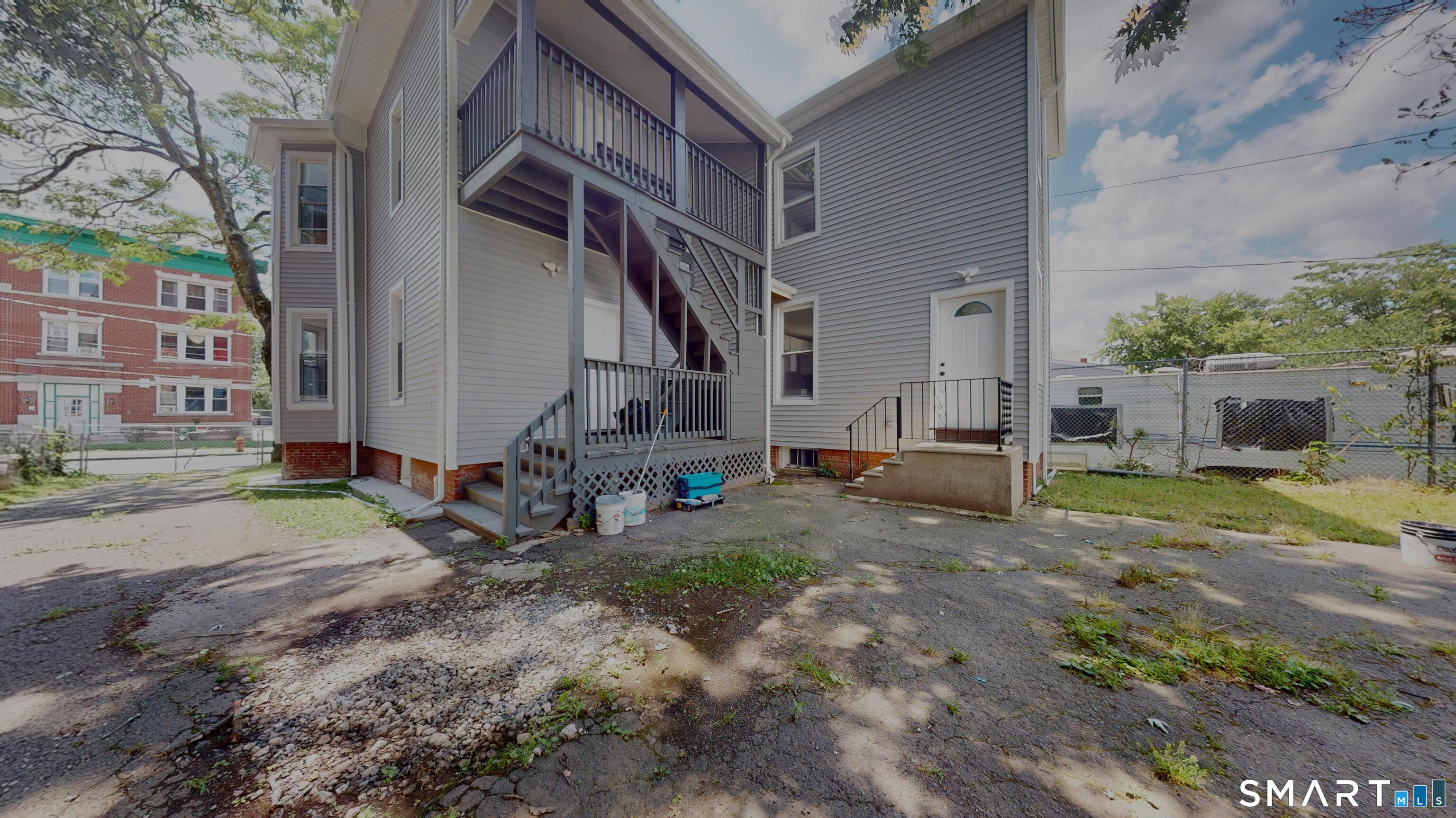 24 Bond Street Hartford, CT 06114 - Photo 13 of 24