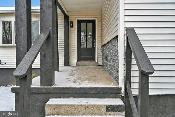 $179,000 | 145 North Wylam Street, Frackville, PA 17931