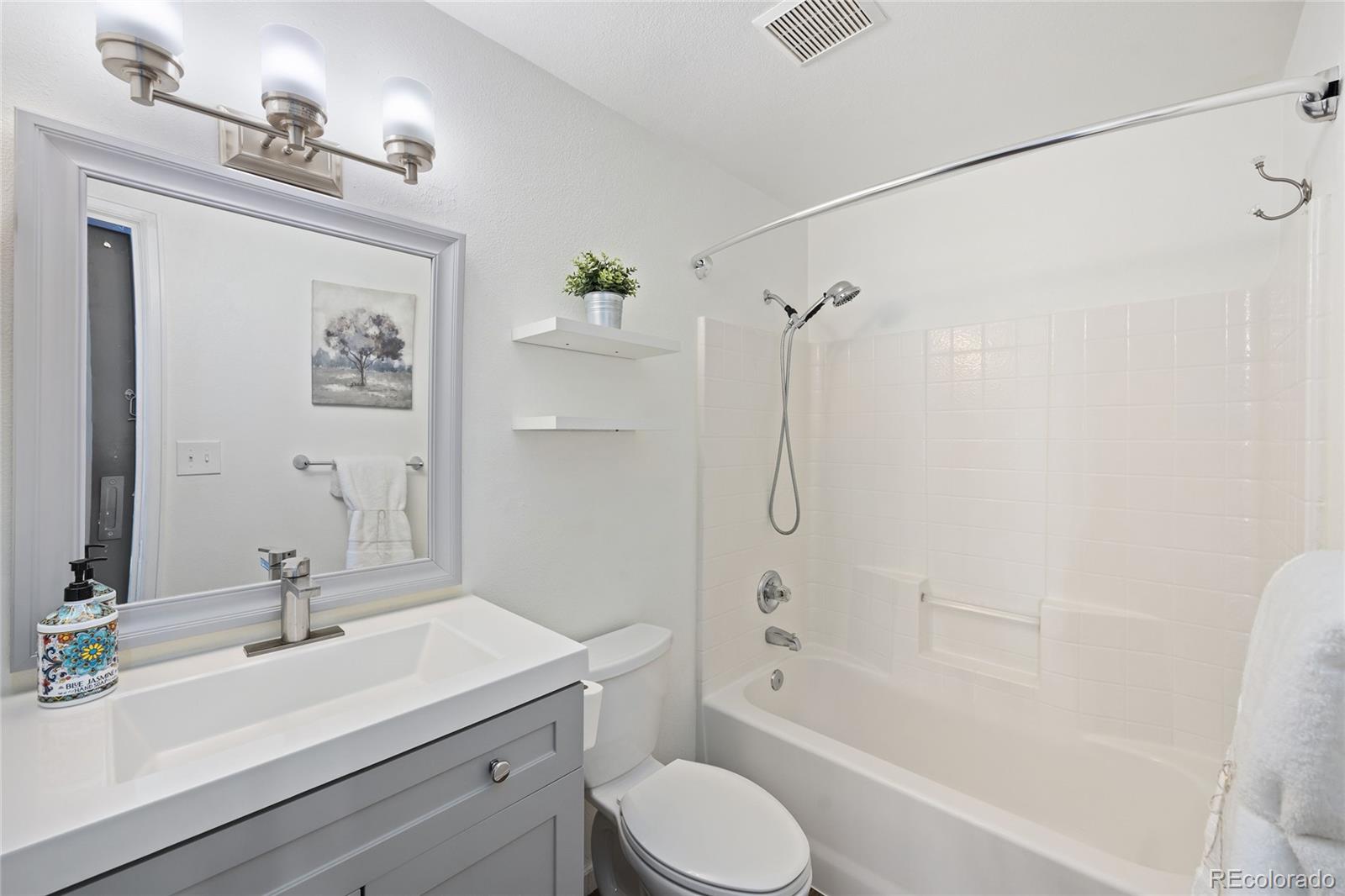 8405 Pebble Creek Way, Unit 104 Highlands Ranch, CO 80126 - Photo 23 of 40