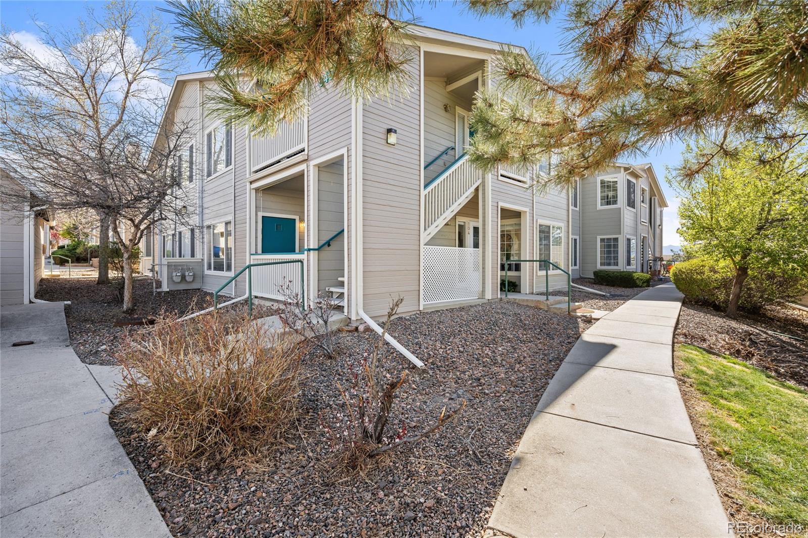 8405 Pebble Creek Way, Unit 104 Highlands Ranch, CO 80126 - Photo 6 of 40