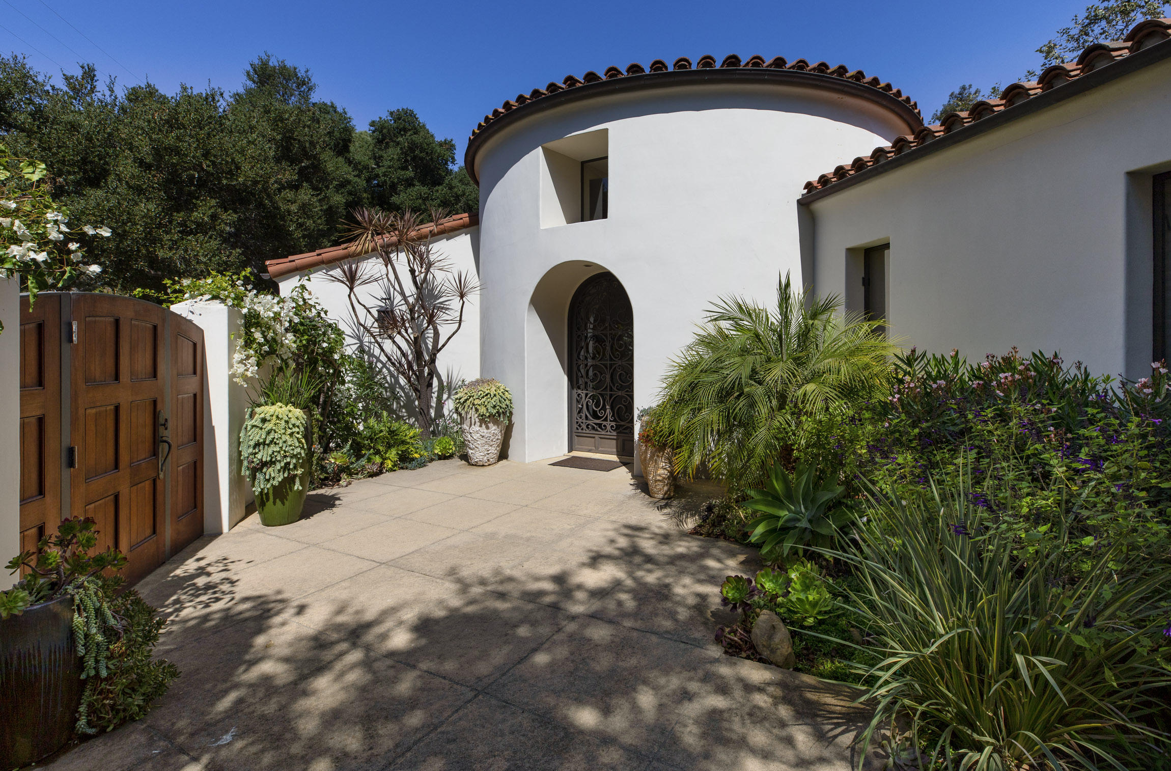 600 El Bosque Road Montecito, CA 93108 - Photo 2 of 26 600 El Bosque_0006