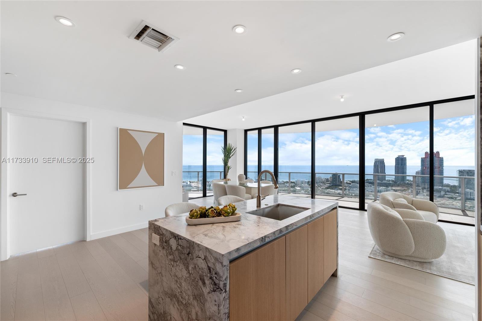 500 Alton Road, Unit 3201 Miami Beach, FL 33139 - Photo 2 of 37