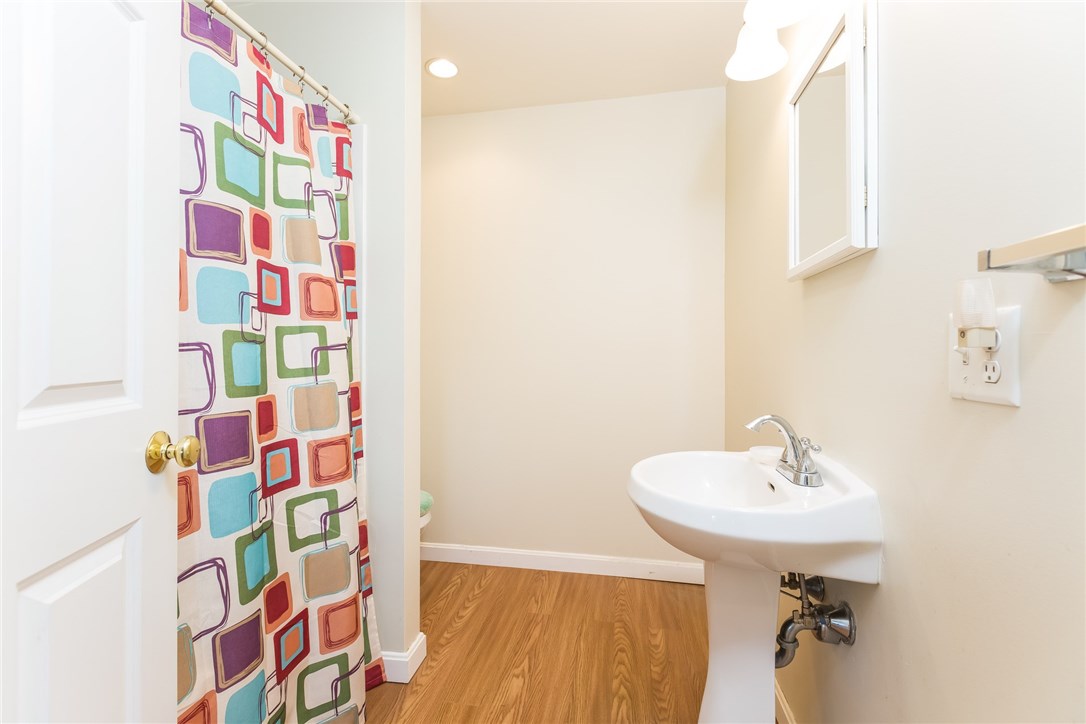 4 Shell Drive Westerly, RI 02891 - Photo 30 of 35 2nd full bathroom