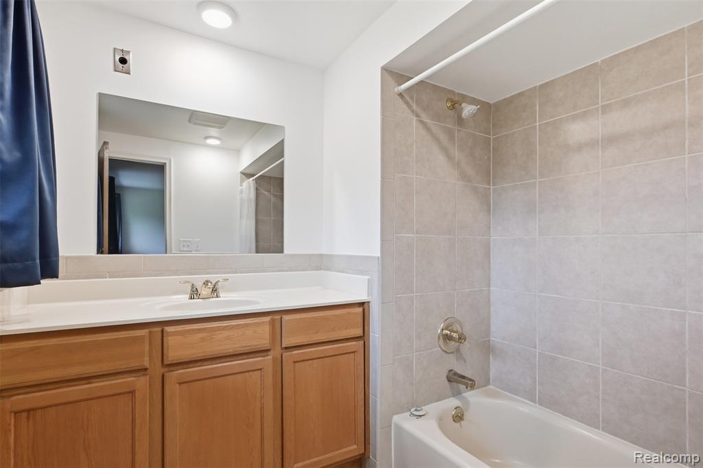 1700 Washington Road Rochester, MI 48306 - Photo 27 of 44