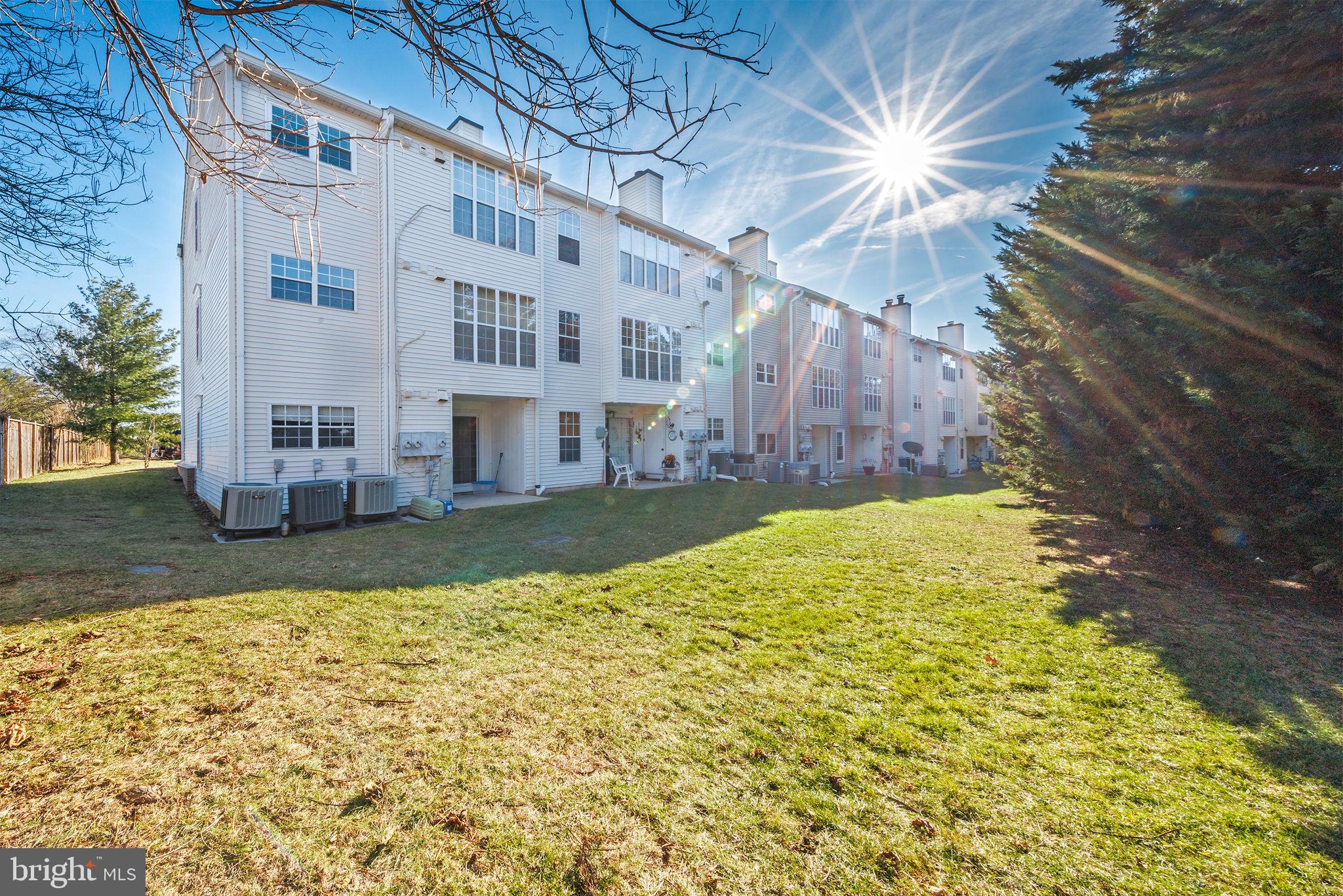 118 Fort Evans Road Southeast, Unit C Leesburg, VA 20175 - Photo 35 of 35 a view of building with tub