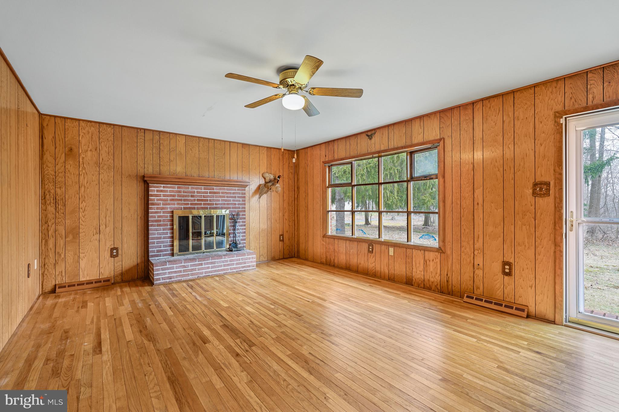 249 Washington Schoolhouse Road Rising Sun, MD 21911 - Photo 11 of 24 Living Room with Bay Window