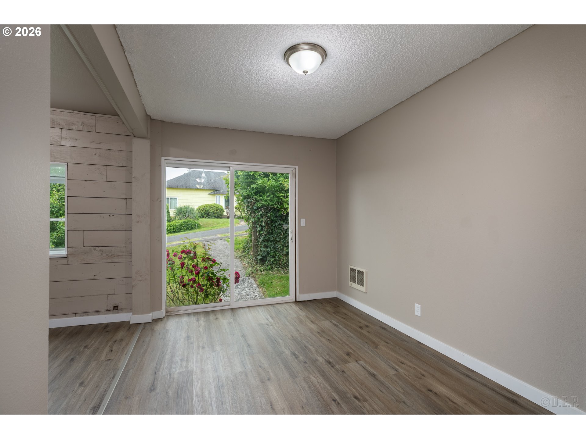 420 East D Street Rainier, OR 97048 - Photo 10 of 19 Dining Room