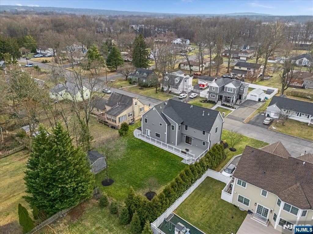 11 Laurel Place Fairfield, NJ 07004 - Photo 12 of 46