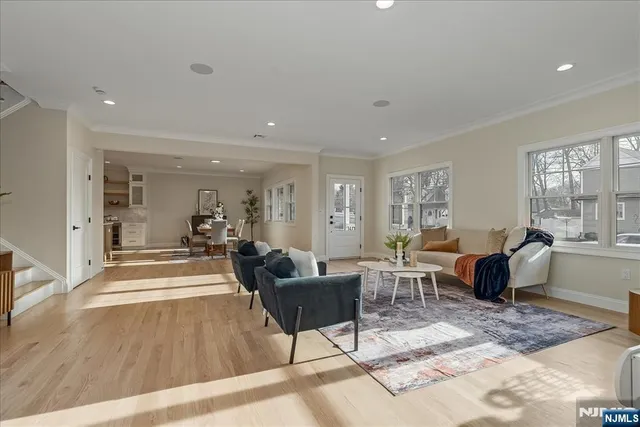 $1,100,000 | 11 Laurel Place, Fairfield, NJ 07004