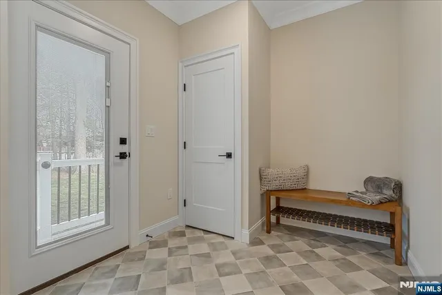 $1,100,000 | 11 Laurel Place, Fairfield, NJ 07004