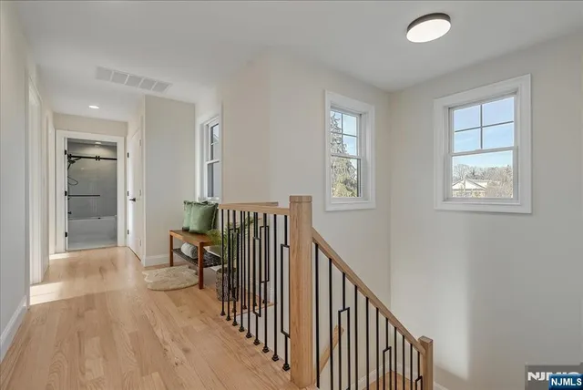 $1,100,000 | 11 Laurel Place, Fairfield, NJ 07004