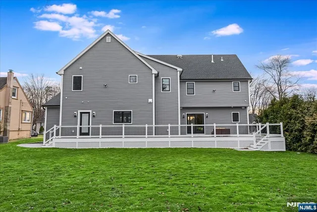 $1,100,000 | 11 Laurel Place, Fairfield, NJ 07004